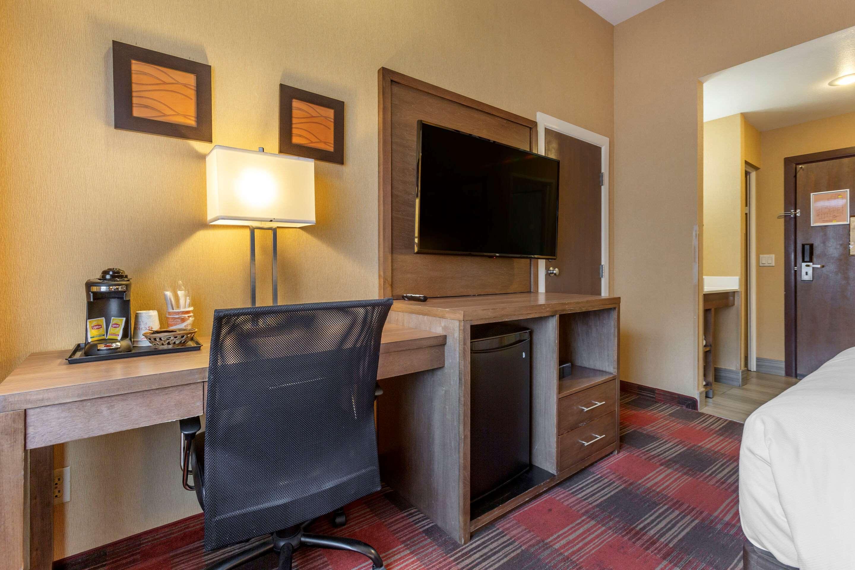 Comfort Inn Flagstaff Lucky Lane I-40 Exterior photo